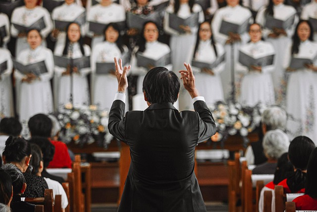 Best 7 Tips to Improve Public Speaking